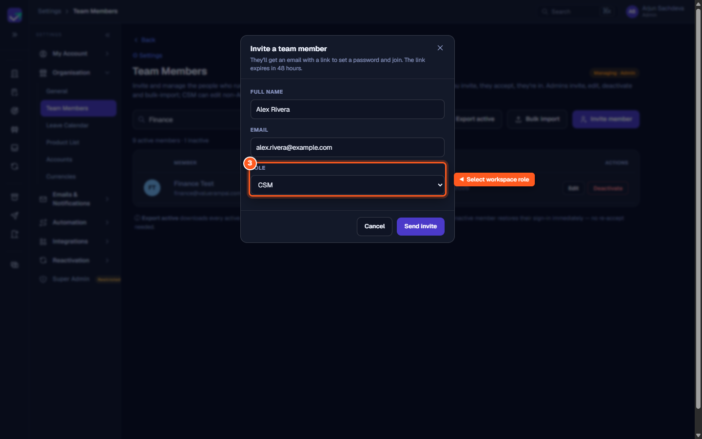 The role dropdown selector in the invite modal